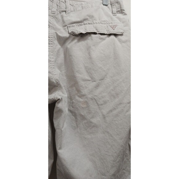 Guess Jeans Men's White and Gray Pin Striped Size 32 Cargo Shorts Cotton Note - Picture 10 of 12